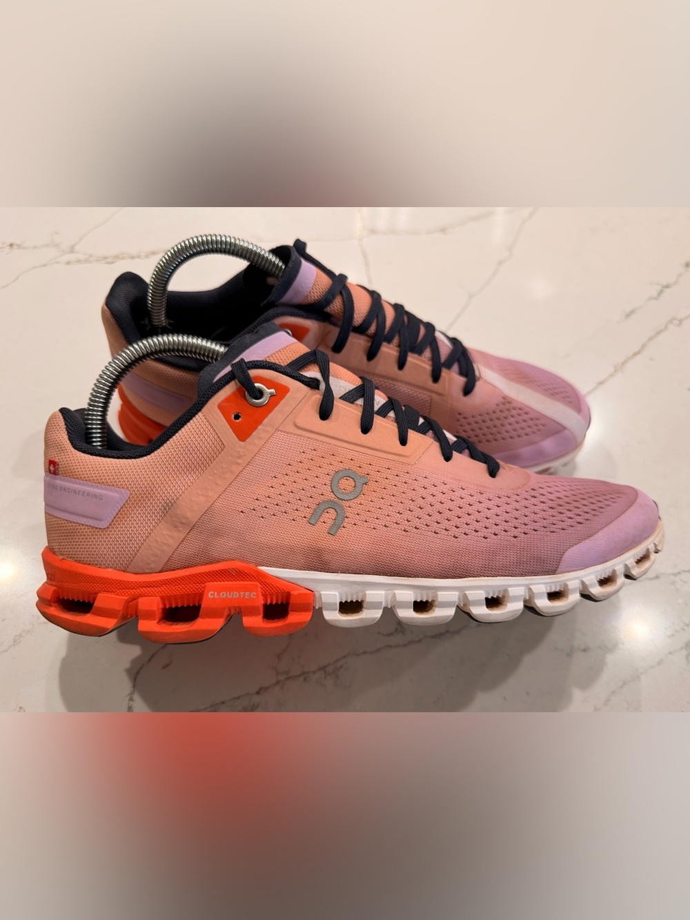 ON Womens Cloudflow 3 Running Shoes Size 9.5 Rose Fiji